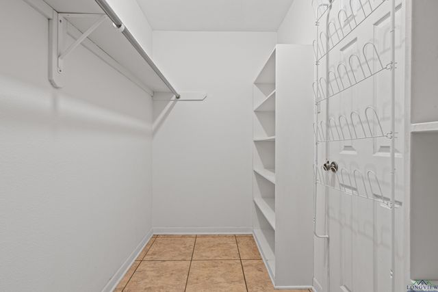 4898 W CR 4132, Henderson, TX 75652