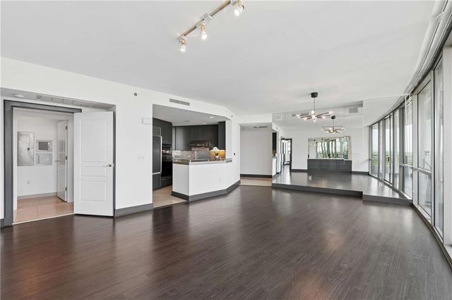 700 Park Regency Place NE 2104, Atlanta, GA 30326