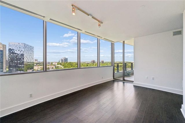 700 Park Regency Place NE 2104, Atlanta, GA 30326