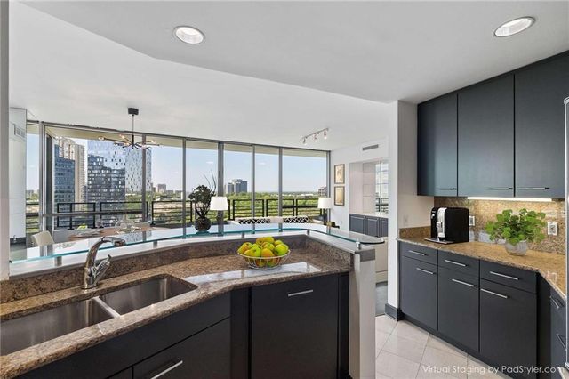 700 Park Regency Place NE 2104, Atlanta, GA 30326