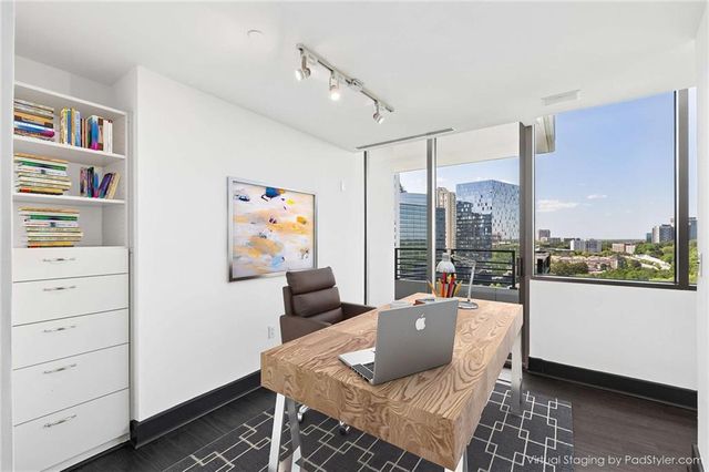 700 Park Regency Place NE 2104, Atlanta, GA 30326