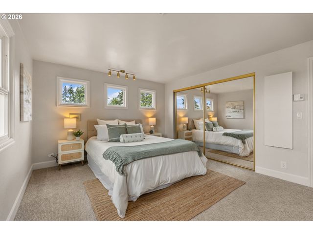 1995 GREINER St, Eugene, OR 97405