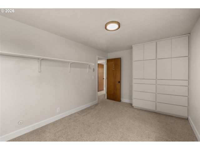 1995 GREINER St, Eugene, OR 97405