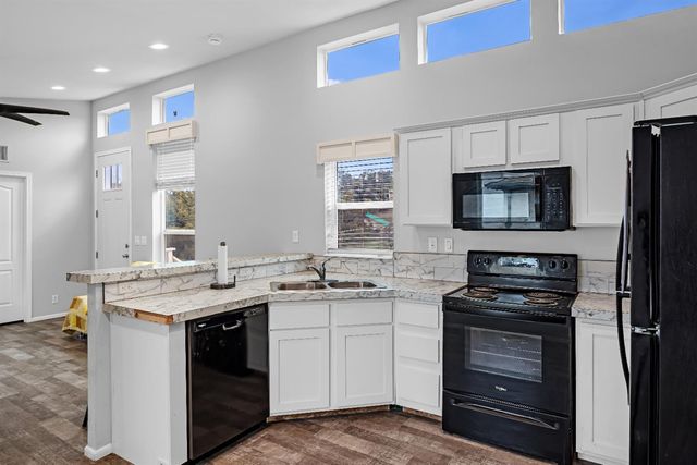 9 Raggio Rd, Jackson, CA 95642