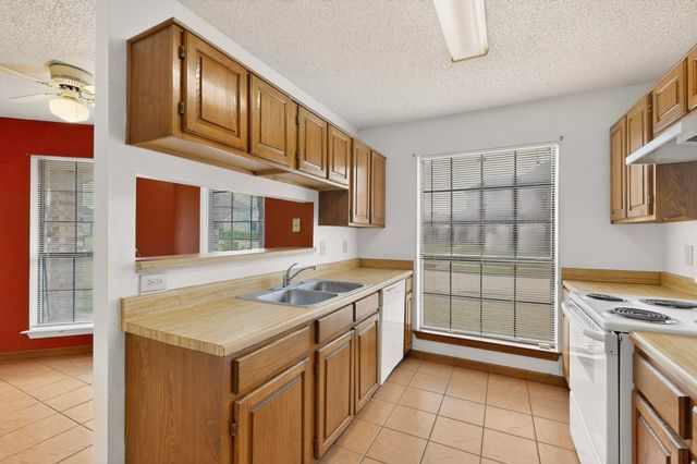 710 Snapdragon Trail, Mesquite, TX 75149