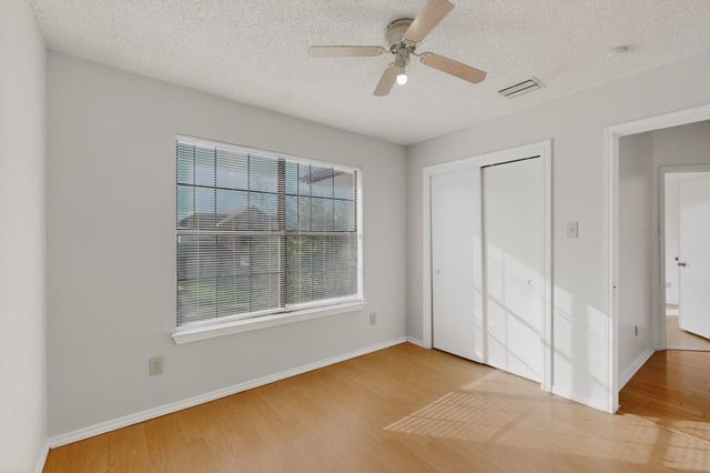 710 Snapdragon Trail, Mesquite, TX 75149