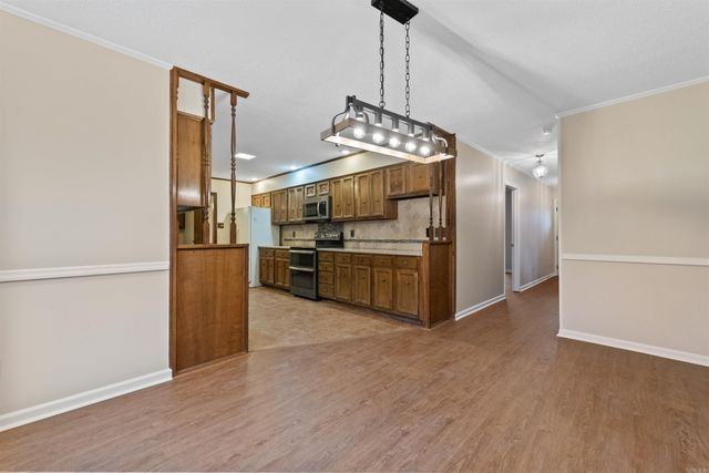 7 Dove Creek Circle, North Little Rock, AR 72116