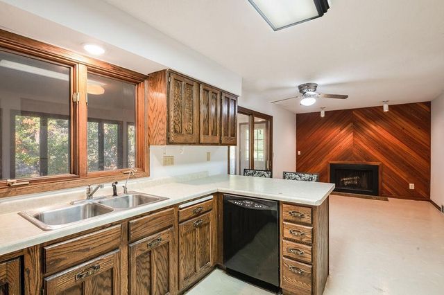 7585 Lanewood Lane N, Maple Grove, MN 55311