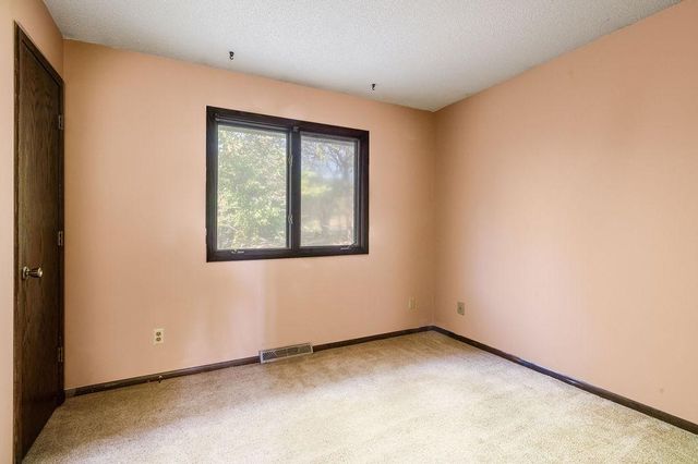 7585 Lanewood Lane N, Maple Grove, MN 55311