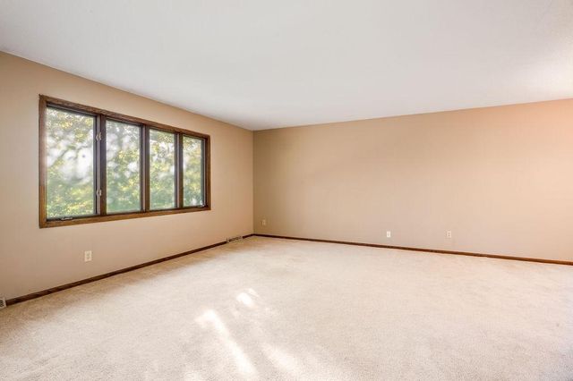 7585 Lanewood Lane N, Maple Grove, MN 55311