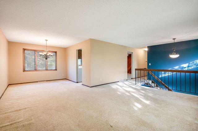 7585 Lanewood Lane N, Maple Grove, MN 55311