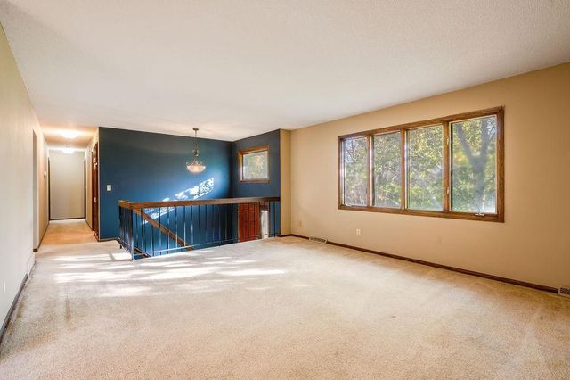 7585 Lanewood Lane N, Maple Grove, MN 55311