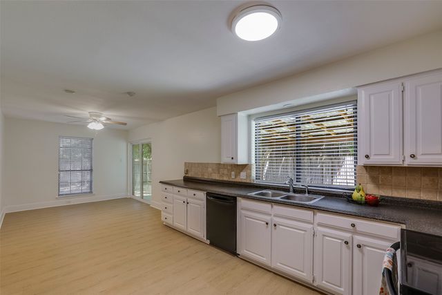 2703 Partridge Avenue, Arlington, TX 76017
