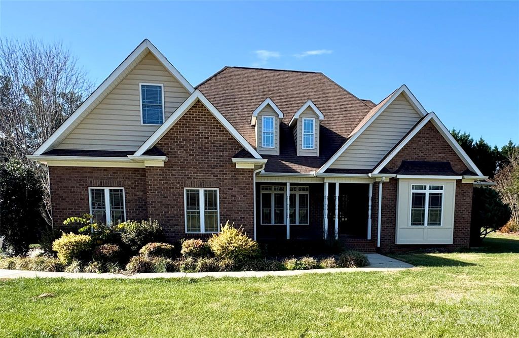 170 Saint James Way, Salisbury, NC 28147