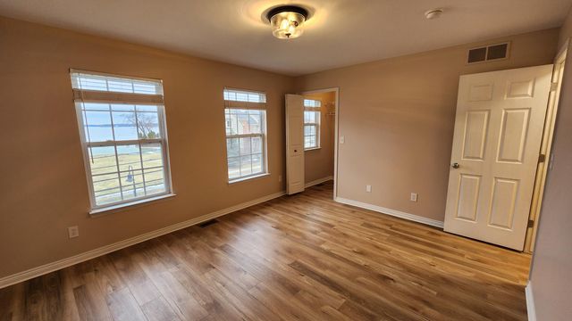 1545 Cass Lake Road 6, Keego Harbor, MI 48320