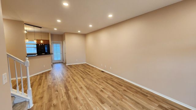 1545 Cass Lake Road 6, Keego Harbor, MI 48320