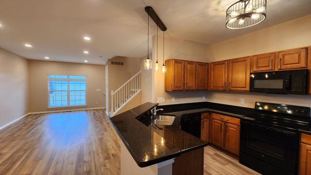 1545 Cass Lake Road 6, Keego Harbor, MI 48320