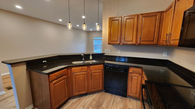 1545 Cass Lake Road 6, Keego Harbor, MI 48320