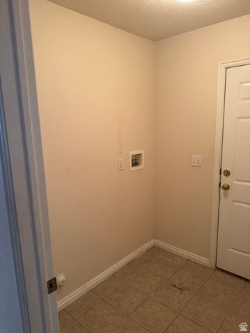 7237 S BRITTANY TOWN DR, West Jordan, UT 84084