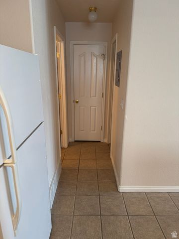 7237 S BRITTANY TOWN DR, West Jordan, UT 84084