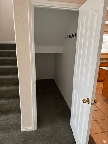 7237 S BRITTANY TOWN DR, West Jordan, UT 84084