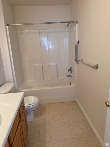 7237 S BRITTANY TOWN DR, West Jordan, UT 84084