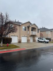 7237 S BRITTANY TOWN DR, West Jordan, UT 84084