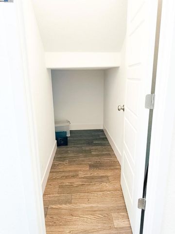 2409 Explorador Dr, Merced, CA 95340