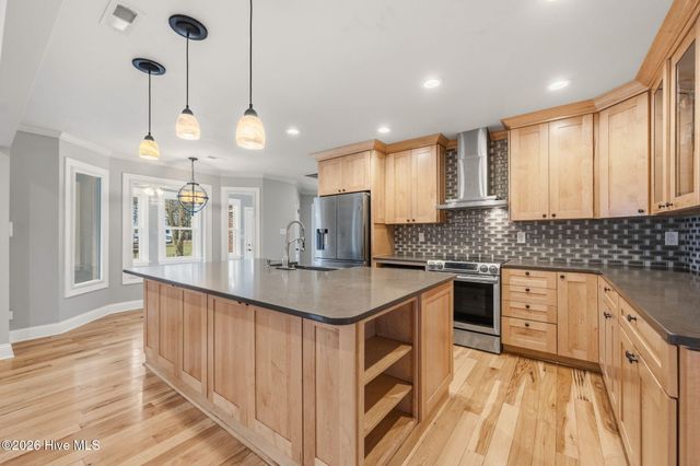 594 Whitestocking Road, Burgaw, NC 28425