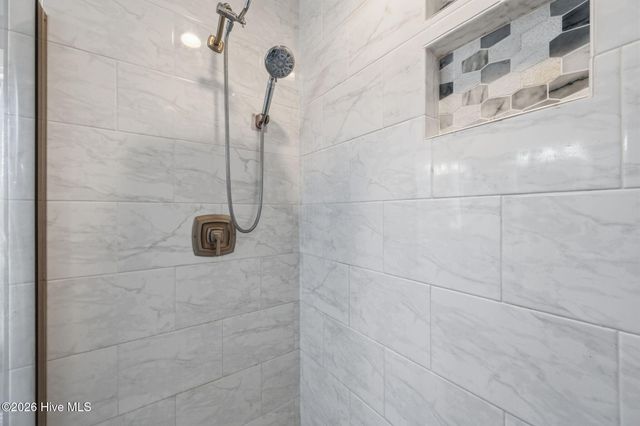 594 Whitestocking Road, Burgaw, NC 28425