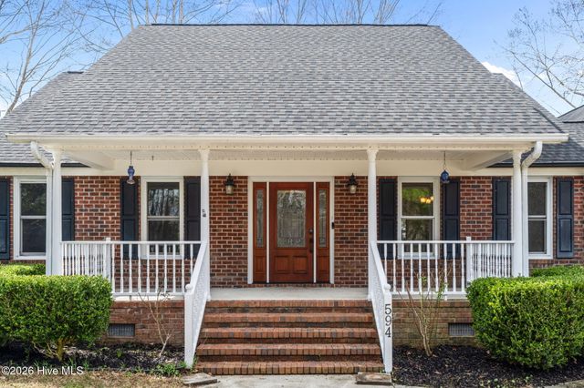 594 Whitestocking Road, Burgaw, NC 28425