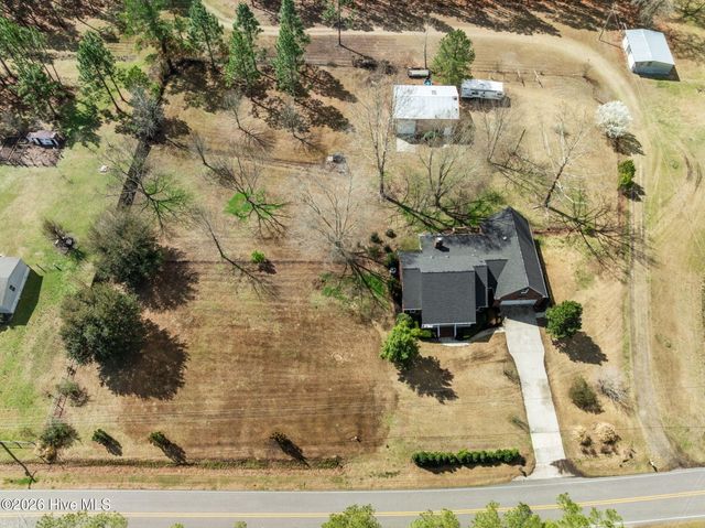 594 Whitestocking Road, Burgaw, NC 28425