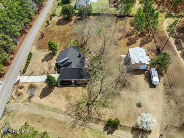 594 Whitestocking Road, Burgaw, NC 28425