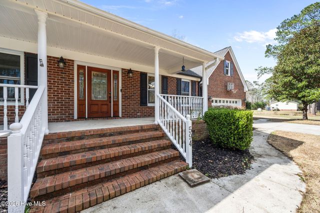 594 Whitestocking Road, Burgaw, NC 28425