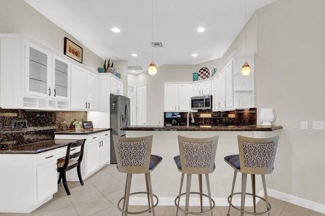 7064 Torrey Pines Circle, Port St. Lucie, FL 34986