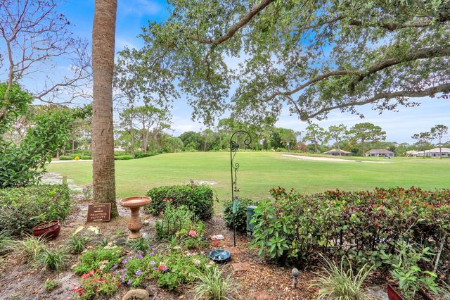 7064 Torrey Pines Circle, Port St. Lucie, FL 34986