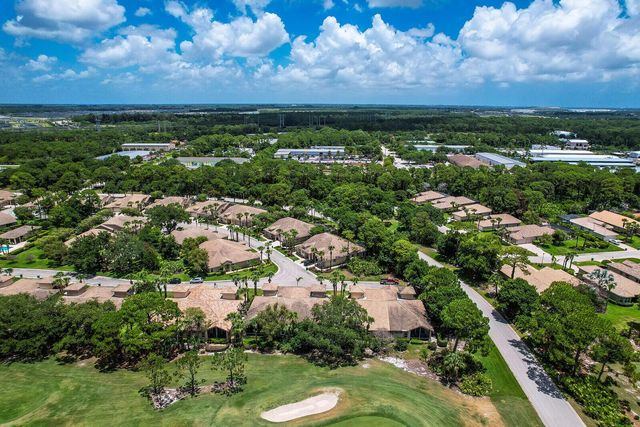 7064 Torrey Pines Circle, Port St. Lucie, FL 34986