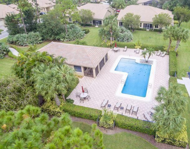 7064 Torrey Pines Circle, Port St. Lucie, FL 34986