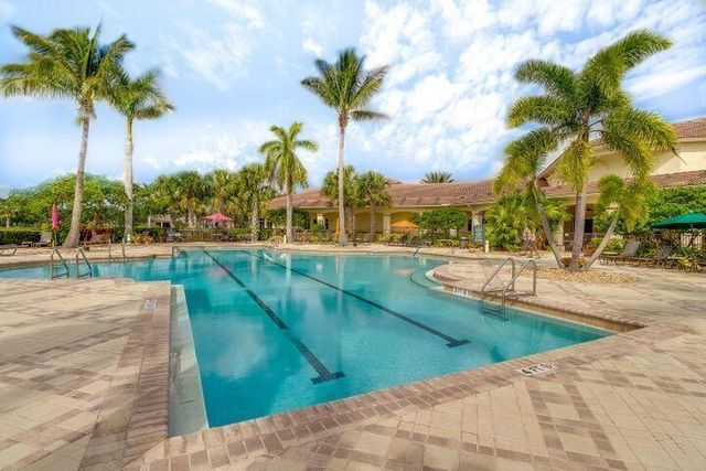 7064 Torrey Pines Circle, Port St. Lucie, FL 34986