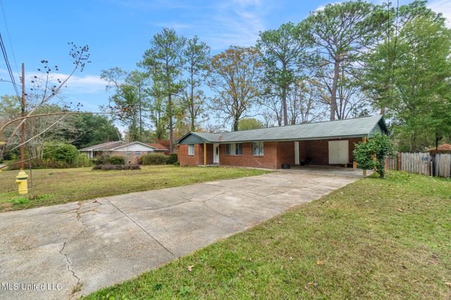 324 Emerson Drive, Hattiesburg, MS 39401