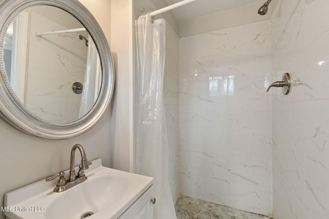 324 Emerson Drive, Hattiesburg, MS 39401