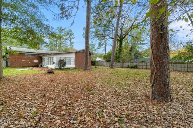 324 Emerson Drive, Hattiesburg, MS 39401