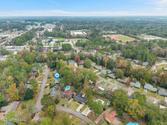 324 Emerson Drive, Hattiesburg, MS 39401