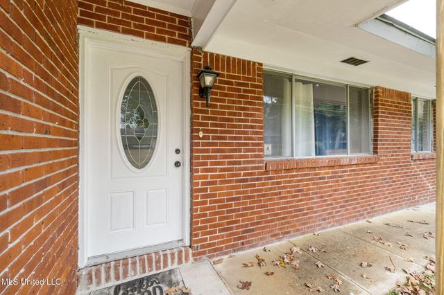 324 Emerson Drive, Hattiesburg, MS 39401