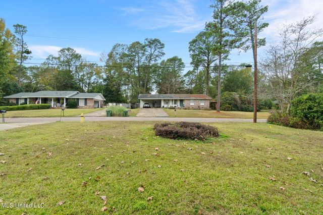 324 Emerson Drive, Hattiesburg, MS 39401