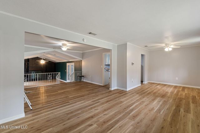 324 Emerson Drive, Hattiesburg, MS 39401