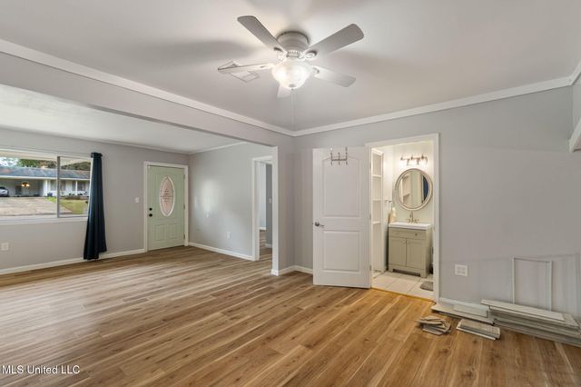 324 Emerson Drive, Hattiesburg, MS 39401