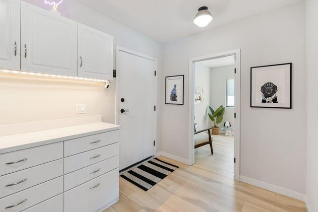 2227 Paseo Roseta, Palm Springs, CA 92262