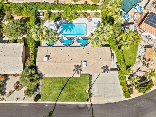 2227 Paseo Roseta, Palm Springs, CA 92262
