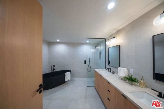 10352 Riverside Drive 103, Toluca Lake (los Angeles), CA 91602